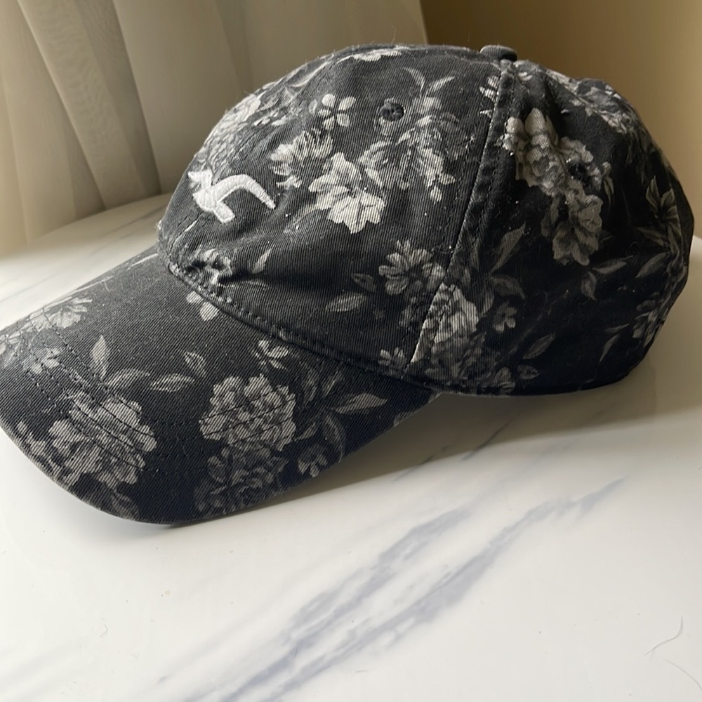 Hat - Picture 2 of 3